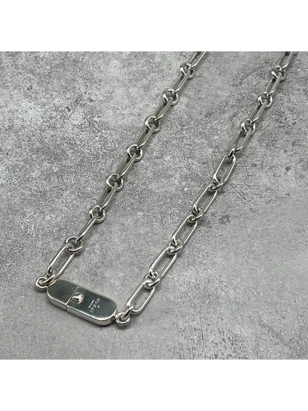 Gucci Tom Ford Era Oval Link Necklace